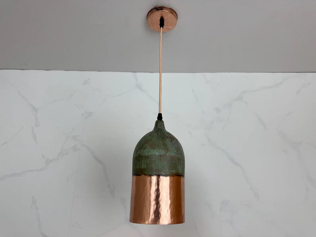 Suspension en cuivre patiné verte
